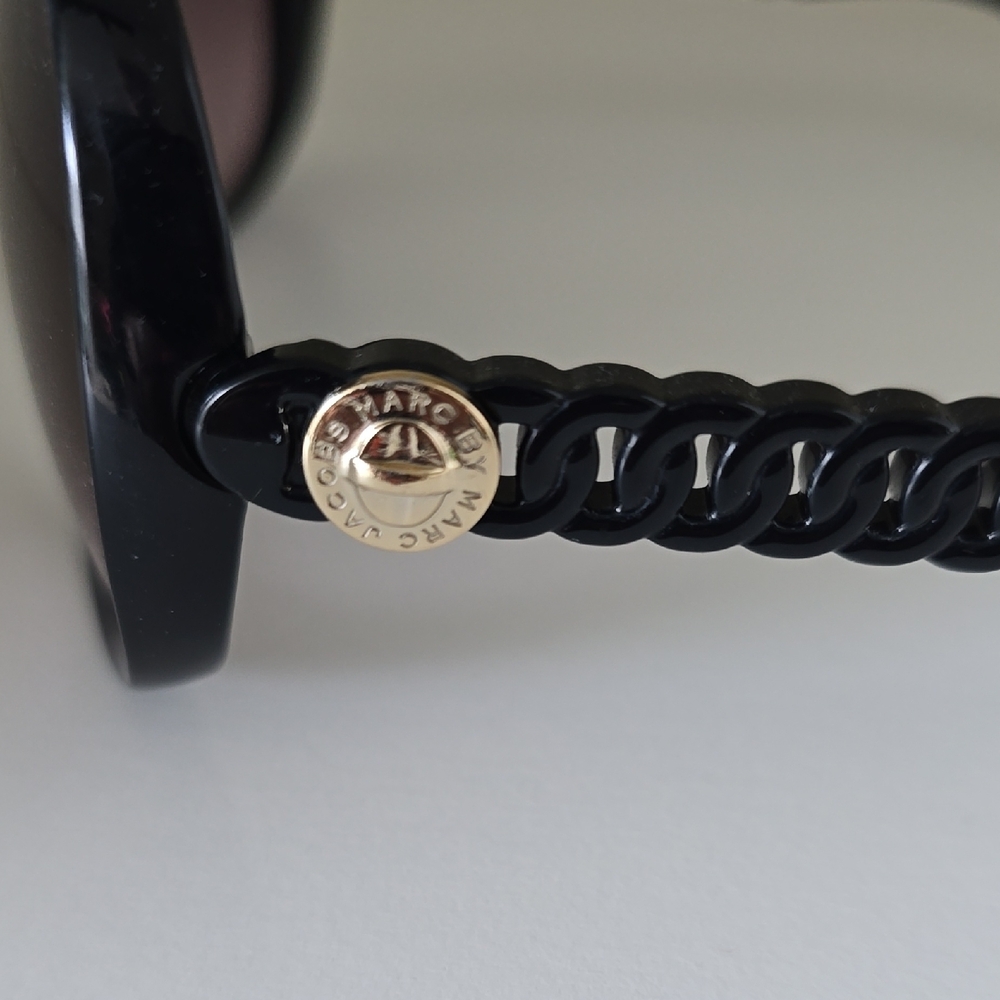 Marc Jacobs Black Sunglasses with Gold Detail Very Good Condition